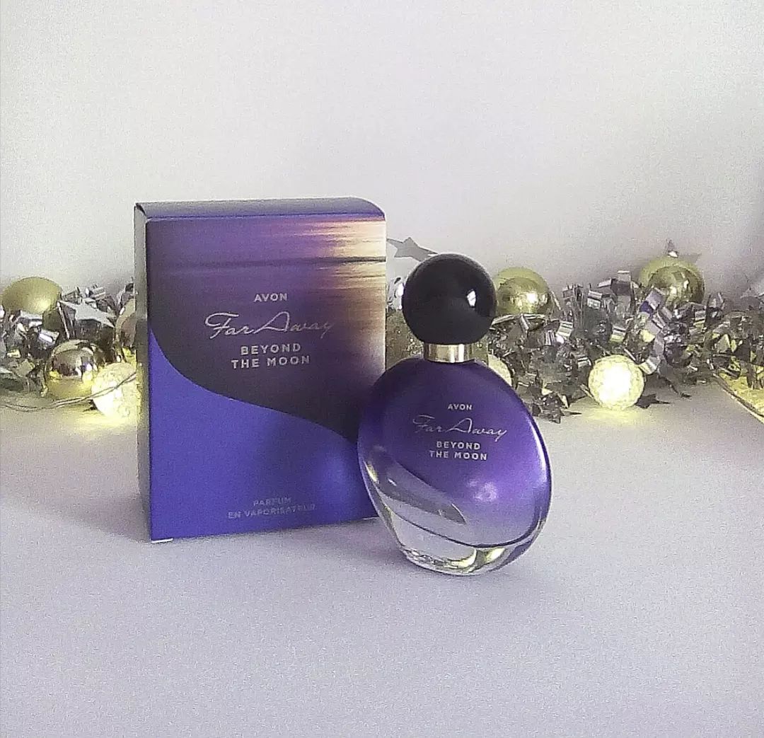 I won giveaway! It was through the hilarious @therese_ryan_ instagram page with the fabulous prize of 2 bottles of @avon_uk fragrance Far Away Beyond the Moon and an @amazonuk gift card too. 